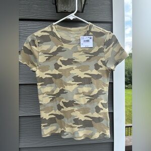 American Eagle Outfitters Camo Ribbed Tee